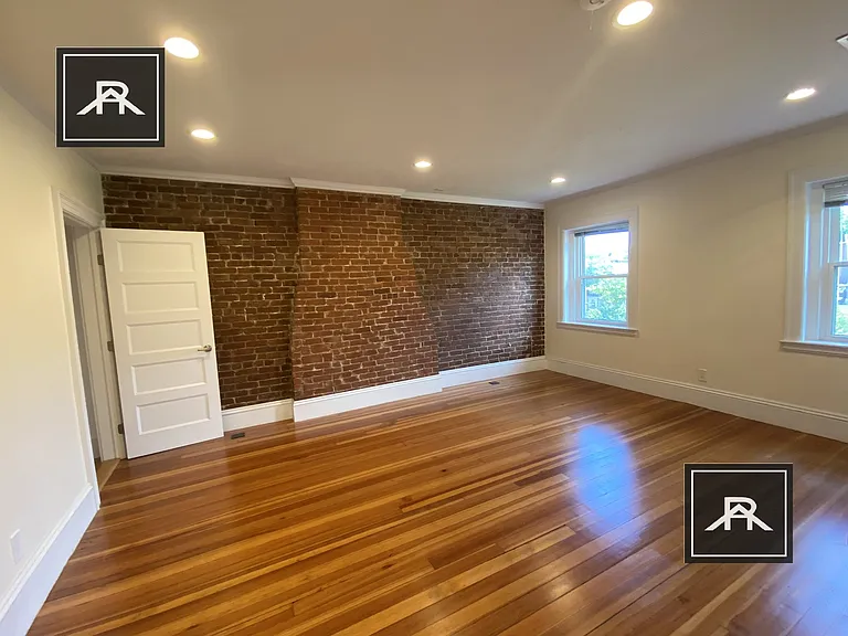 1618 Beacon St #3 — Photo 17