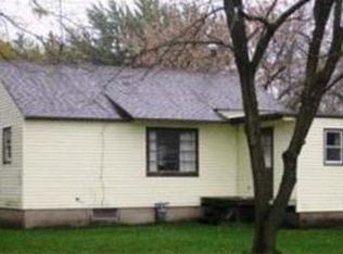 327 E St N, Claremont, MN 55924