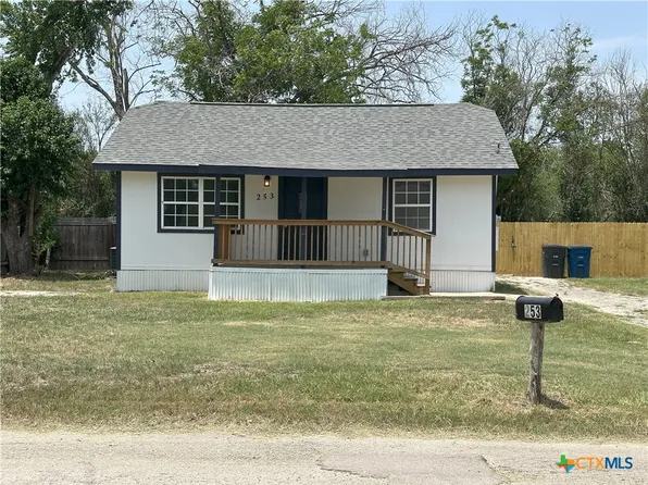 253 Caddell Ln, New Braunfels, TX 78130