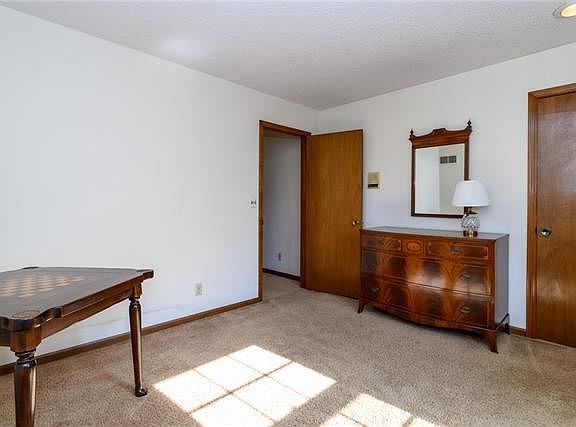 3rd image of 9123 W 116th Ter