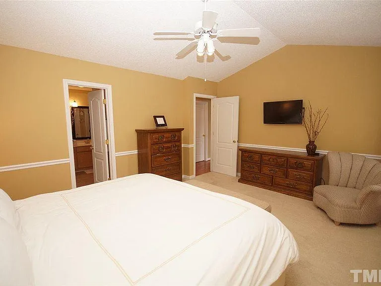 6901 Dawnalia Ct — Photo 7
