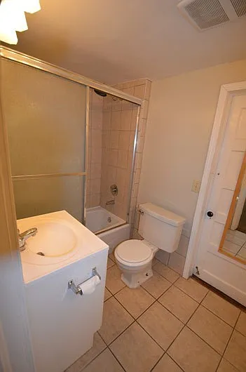 1146 Warner St — Photo 5