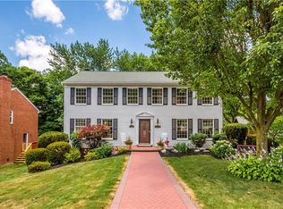 1304 Manor Dr, Pittsburgh, PA