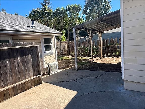 4th image of 5285 Capistrano Ave
