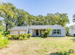 1401 S Oak St, Arlington, TX 76010