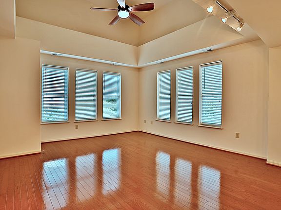 4th image of 2655 Prosperity Ave APT 438