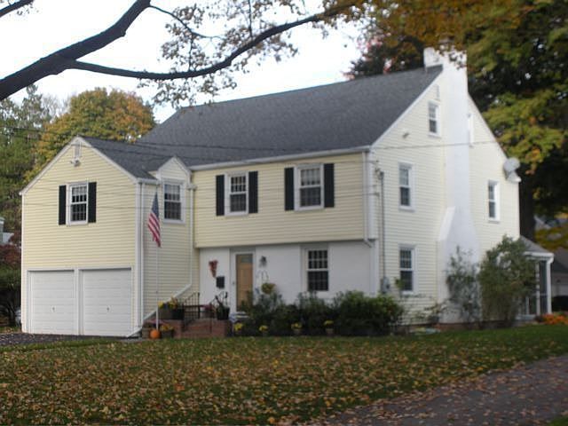 2nd image of 36 Rosedale Rd