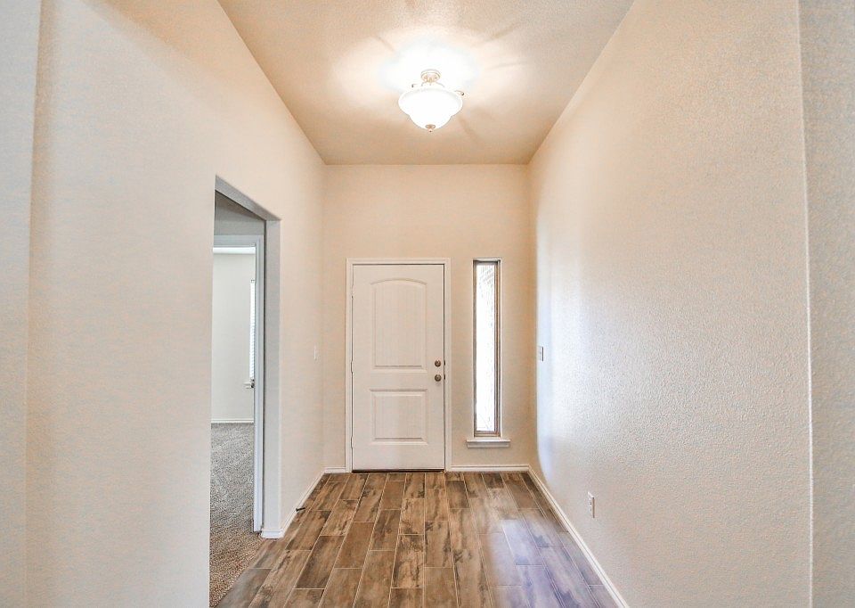 1st image of 10110 Valencia Ave