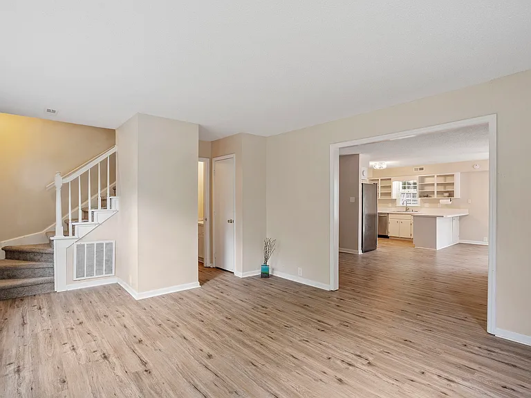 1801 Quail Ridge Rd — Photo 4