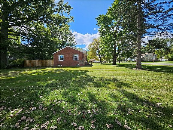 5th image of 7529 Mapleway Dr