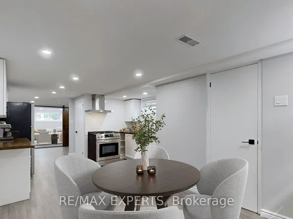192 Dunbar Rd #Basement, Mississauga, ON L5B 1G7