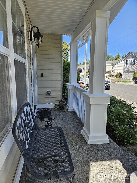 4th image of 201 Glennwood Place SE