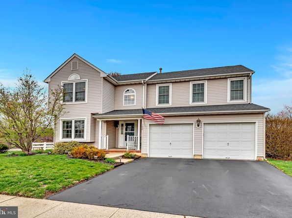 102 Kristopher Dr, Hamilton, NJ 08620