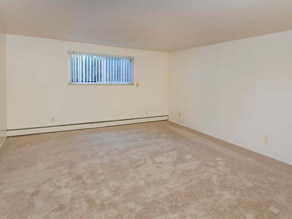 2nd image of 1129 Bennett Ave