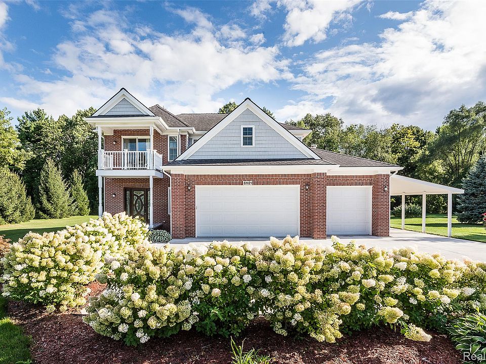 1st image of 61121 Kocher Dr