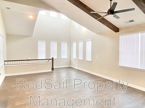 5th image of 1011 Celia Ct