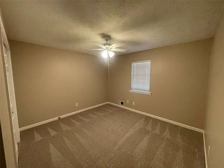 55 Huntridge Dr — Photo 33