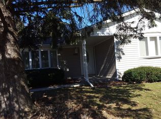 5001 Lynn Ln, Valparaiso, IN 46383