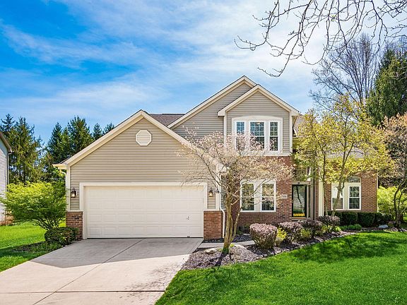 2nd image of 7456 Maynooth Dr