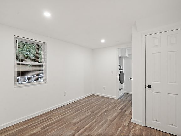 5th image of 212 Davis Ave #C