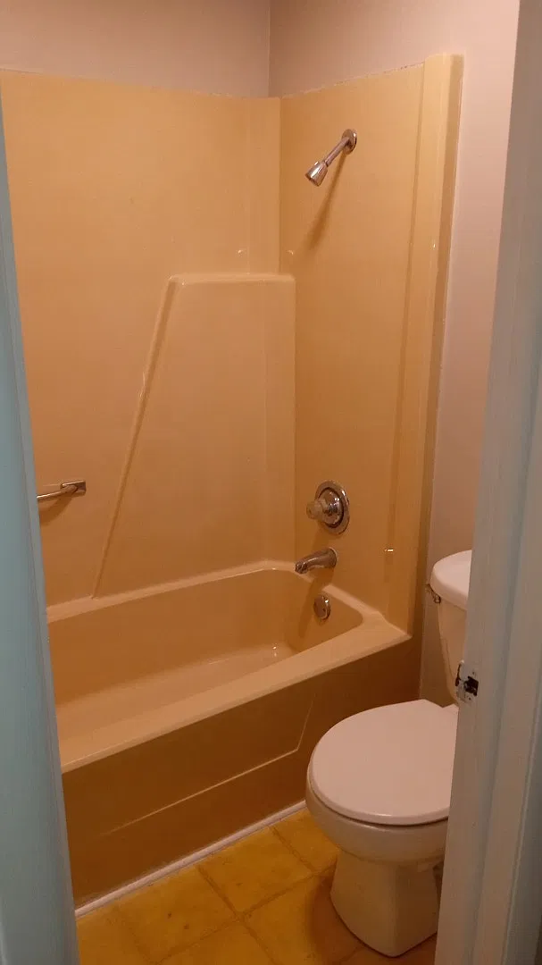 306 N Main St - Apt 18 — Photo 4