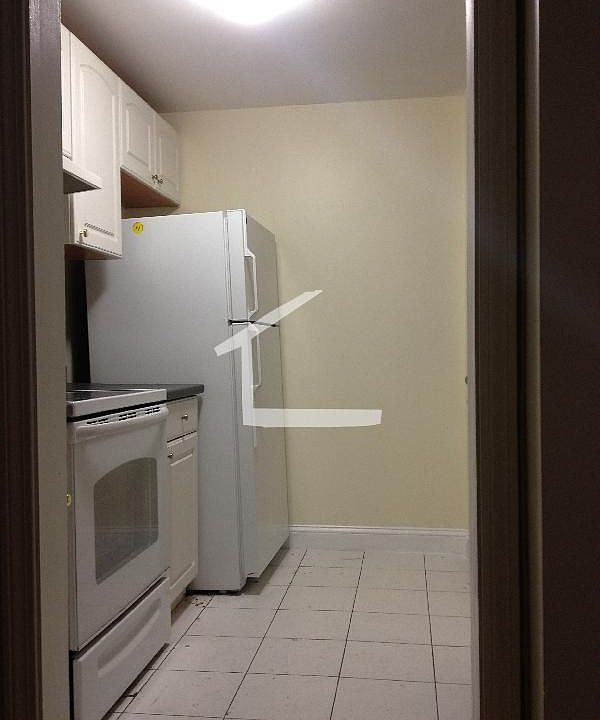 1st image of 94A Pleasant St #1