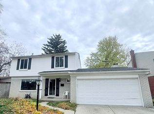 41744 Mae Wood Dr, Sterling Heights, MI 48313