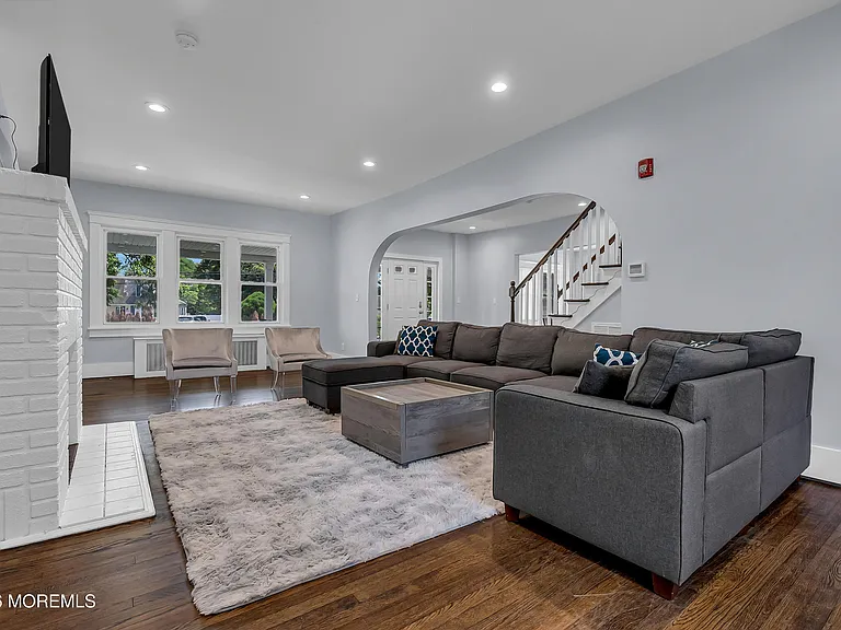 309 Cedar Ave — Photo 14