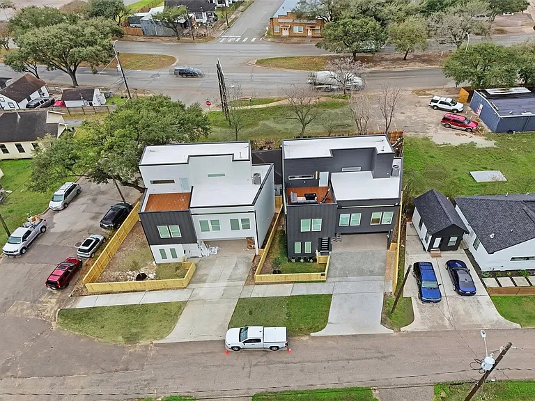 4206 Fox St — Photo 28