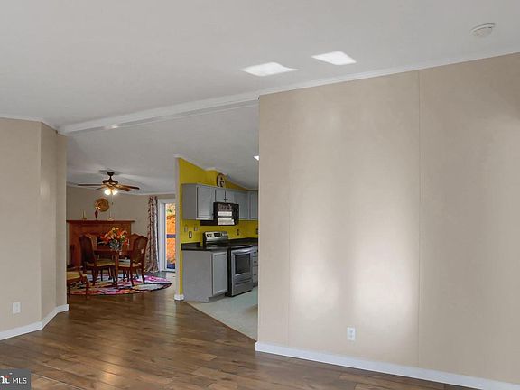 5th image of 240 Limekiln Rd