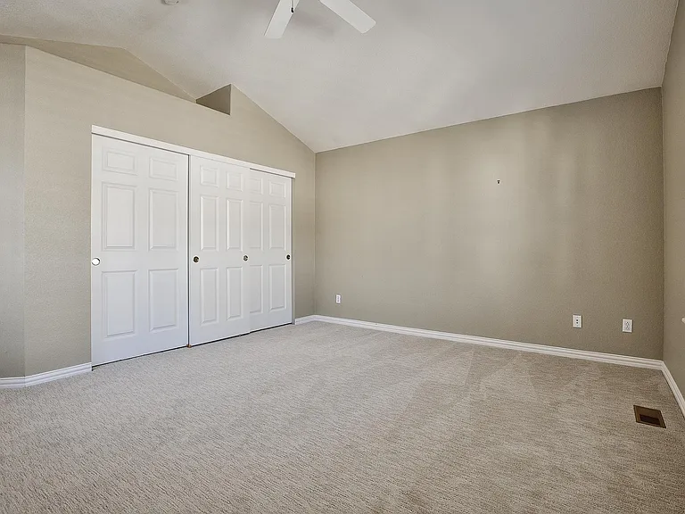 8300 Fairmount Dr — Photo 30