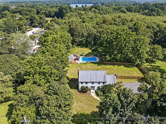 2nd image of 351 Farm Rd