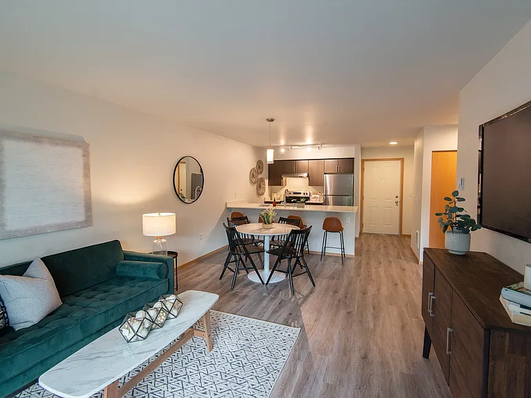 Sawyer Trail Apartments & Townhomes — Photo 18