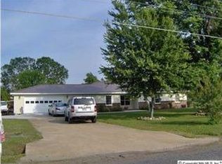 54 Lecroy Rd, Guntersville, AL 35976
