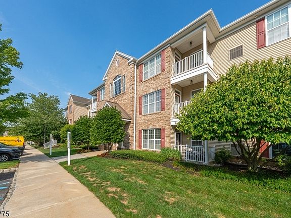 2nd image of 319 Sophee Ln