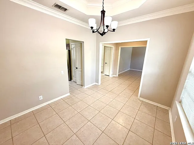 3 bed, 2.0 bath, 2010 sqft, $2,899 — Photo 4