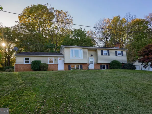 60 N Conestoga Dr, Lancaster, PA 17602