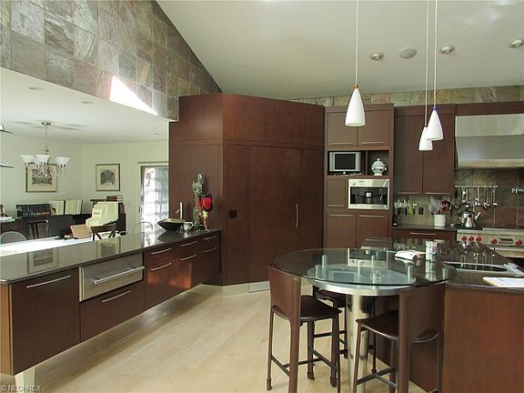 5th image of 4025 Dogwood Cir