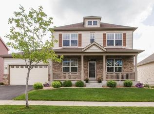 1868 Clover Meadow Dr, Chaska, MN 55318