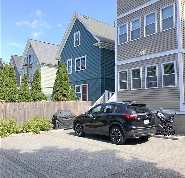 27-29 Cameron Ave #A — Photo 6