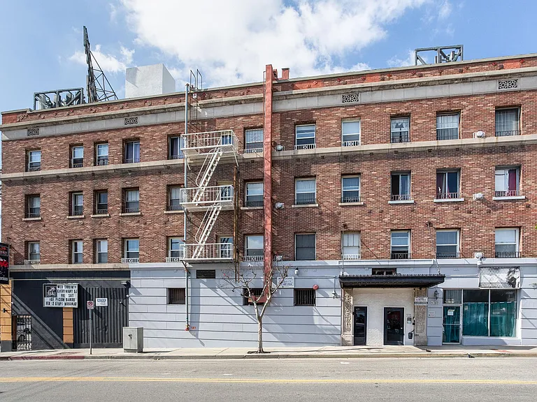 307 N Rampart Blvd — Photo 4