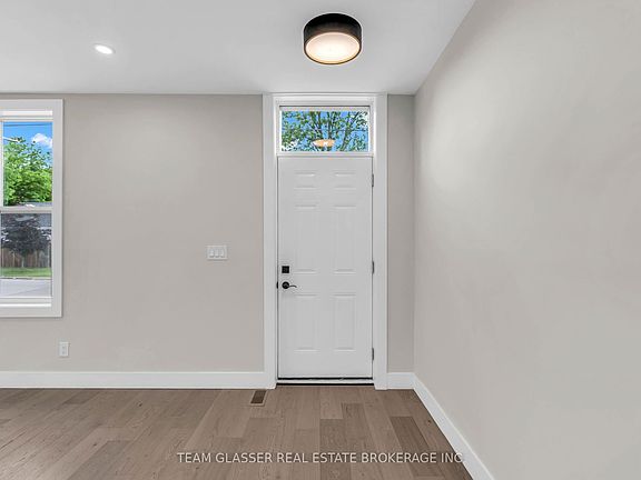 3rd image of 89 Elm St