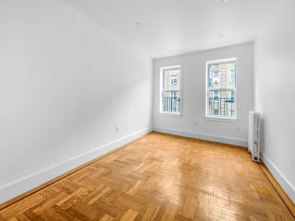 210 Grand Street image 6 of 9