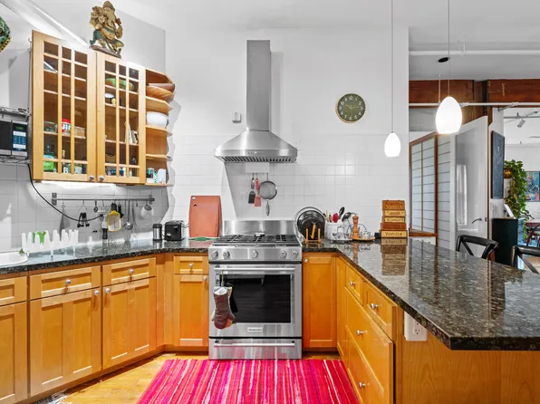 165 Duane Street image 15 of 29