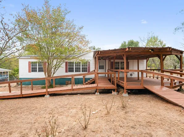 111 Greenslope Cv, Bastrop, TX 78602