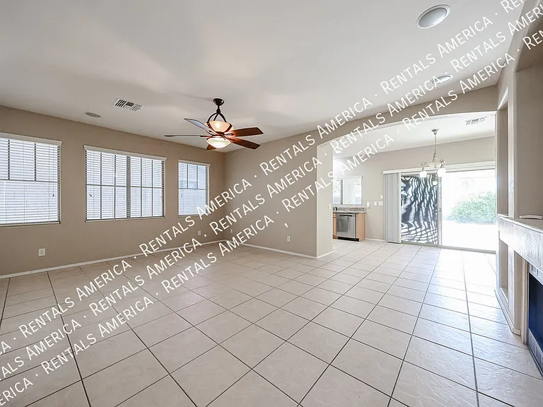 7414 N 88th Ln — Photo 8