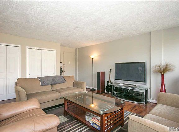 5th image of 16610 Powells Cove Blvd APT 6D