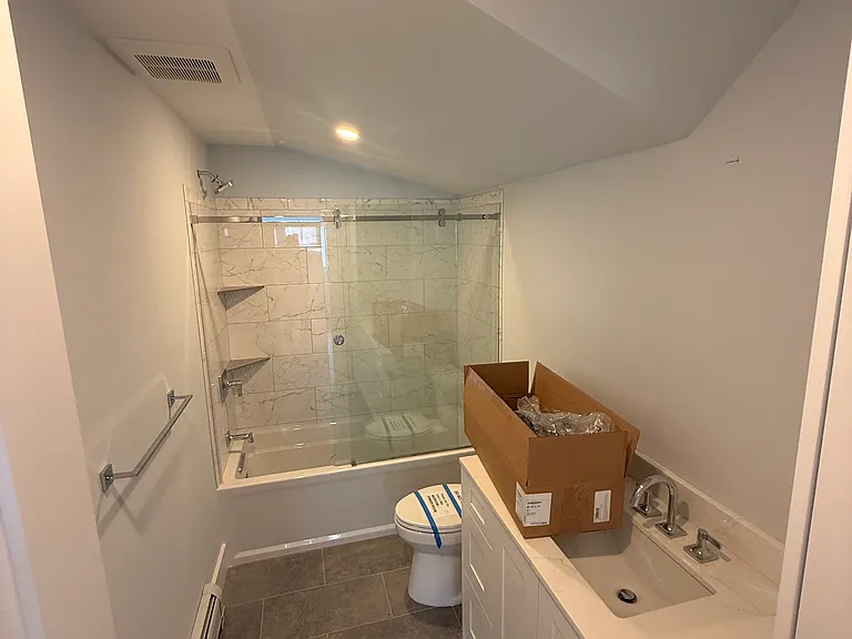 Guest bath upstirs