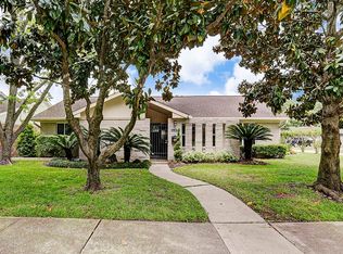 5926 Yarwell Dr, Houston, TX 77096