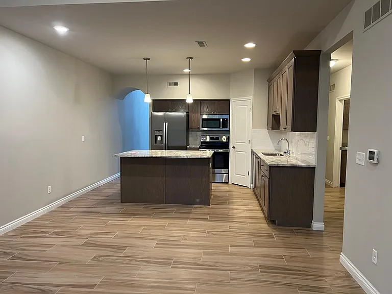 5214 Doverway Dr #5214 — Photo 2